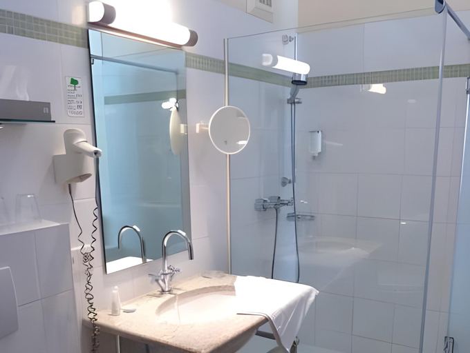 Bathroom 3, Seehotel Brandauers Villen, Salzburg Umgebung