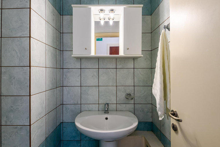 Bathroom 4, The Hill House, Crete