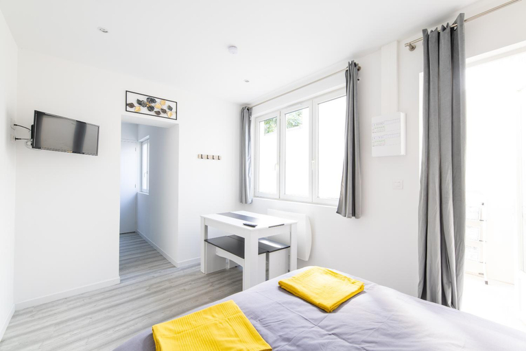 Bedroom 1, GLM residences 1, Aisne