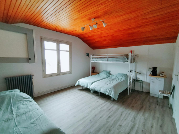 Bedroom 2, La Pause Velo gite d'etape, Creuse