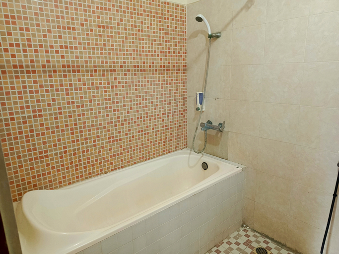 Bathroom 7