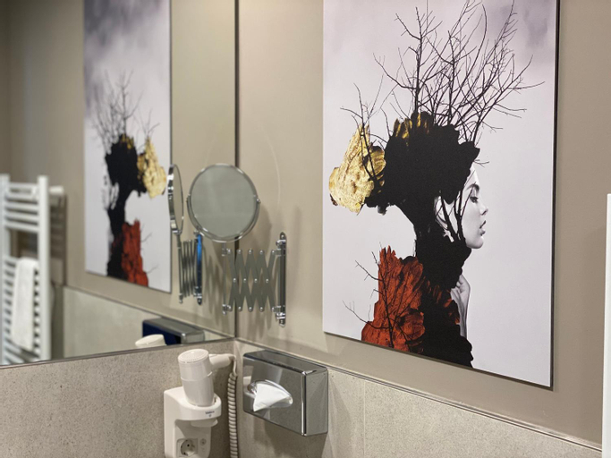 Bathroom 26