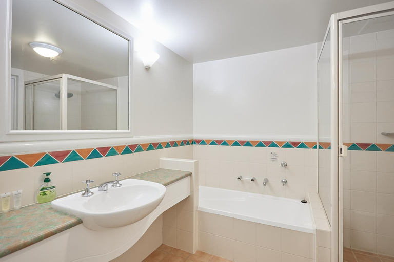 Bathroom 12