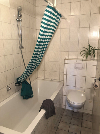 Bathroom 5, Das Abendrote Haus, Ostholstein