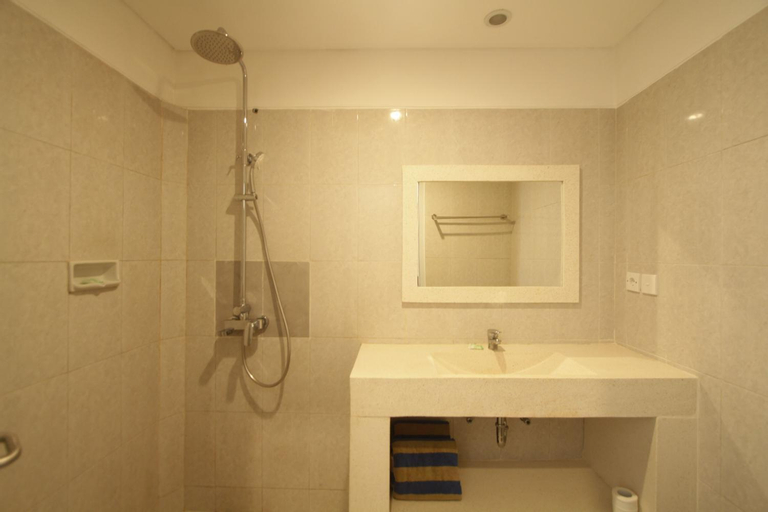 Bathroom 26