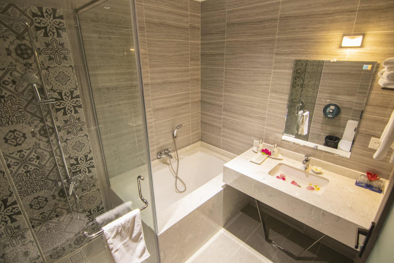 Bathroom, Maxivic Beach Resort, Phan Thiết