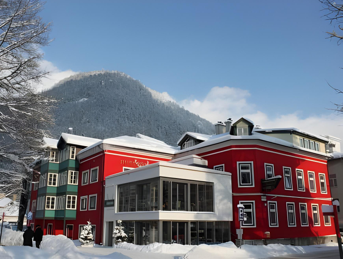 Exterior & Views 2, Boutiquehotel Hubertushof, Gmunden