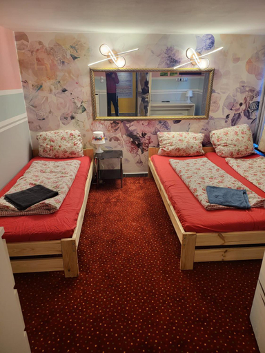 Others 4, Hostel Hamburg, Hamburg