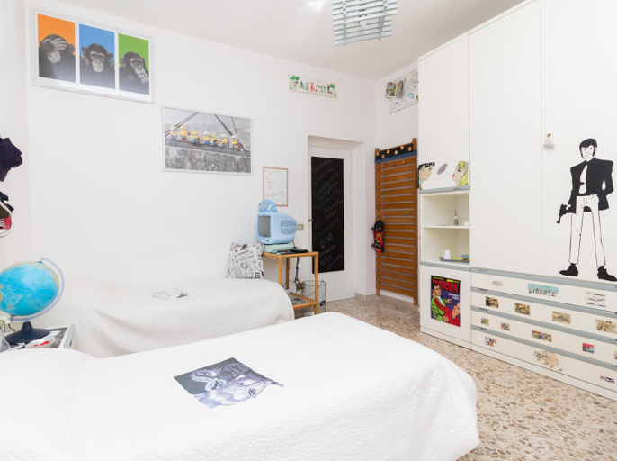 Others 5, B&B La Capresina, Napoli