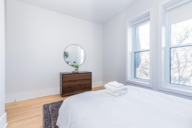 New classy 2 bedroom apartment in Le Plateau by DenStays, Montréal