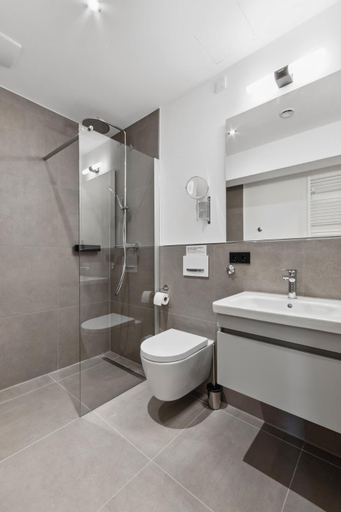 Bathroom 3, Limehome Oberhausen Paul-Reusch-Str, Oberhausen