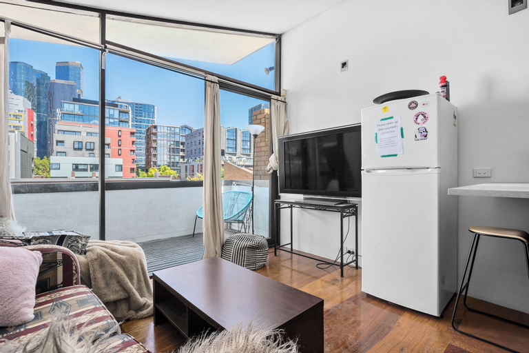 Melbourne Skyline Suite CBD with views, Melbourne