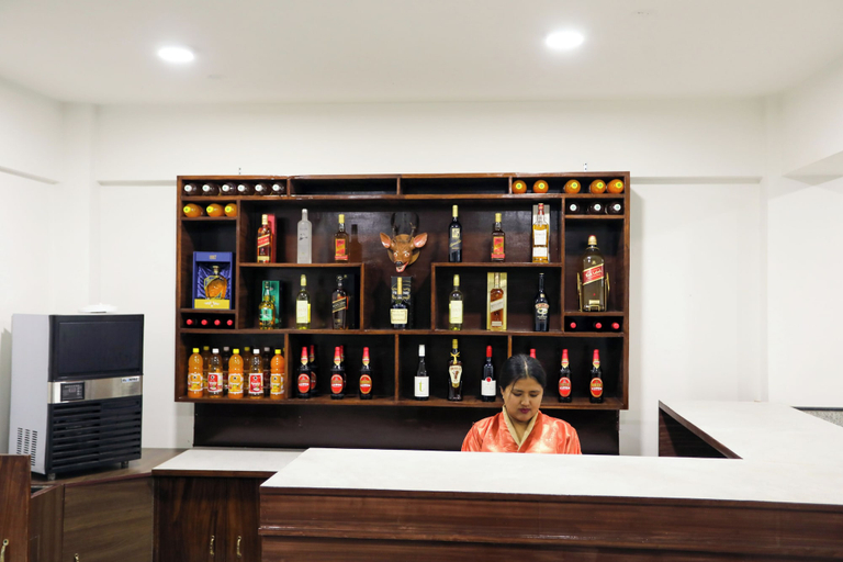 Food & Drinks 5, Hotel Lhading, Kawang