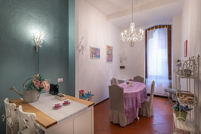 Others 4, White & Gold Suite Verona, Verona