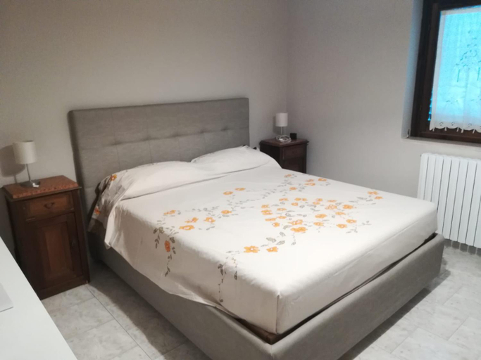 Bedroom 3, Villa Assunta con piscina, Benevento