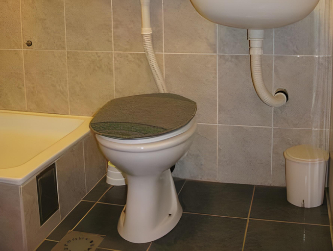 Bathroom 4, Hostel Milkaza, Novi Sad