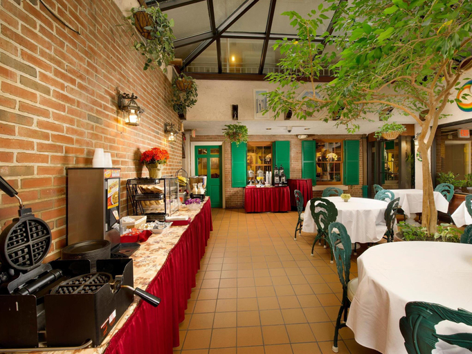 Food & Drinks 5, American Inn of Bethesda, Montgomery