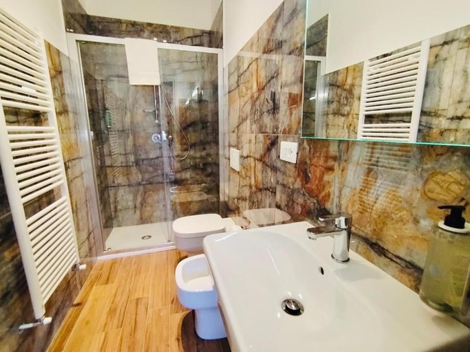Bathroom 5