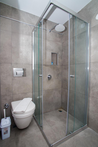 Bathroom 5, Cesurlar Hotel, Çeşme