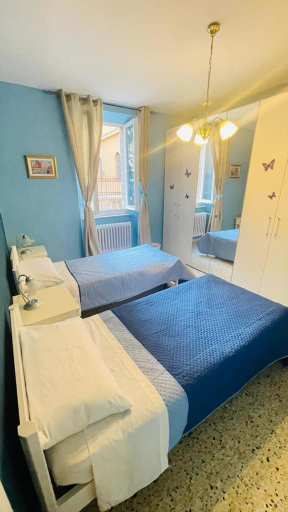Others 5, Domi B&B, Macerata