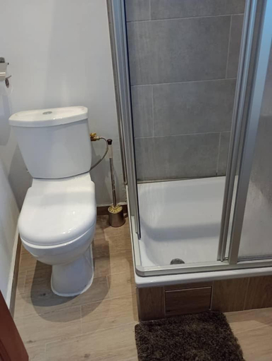 Bathroom, Mado Coliving - Studio Appart, Chambre coin cuisine, Chambre, Wouri