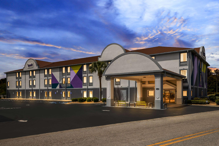 Spark by Hilton Tifton, Tift