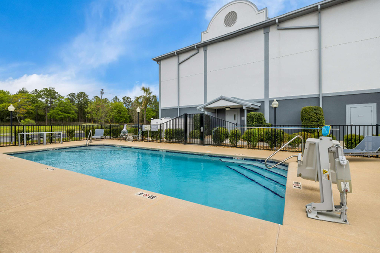 Sport & Beauty, Spark by Hilton Tifton, Tift