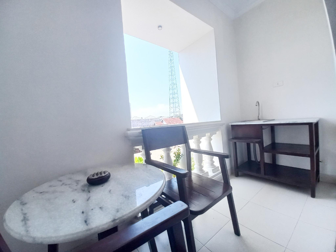 Dining Room 15
