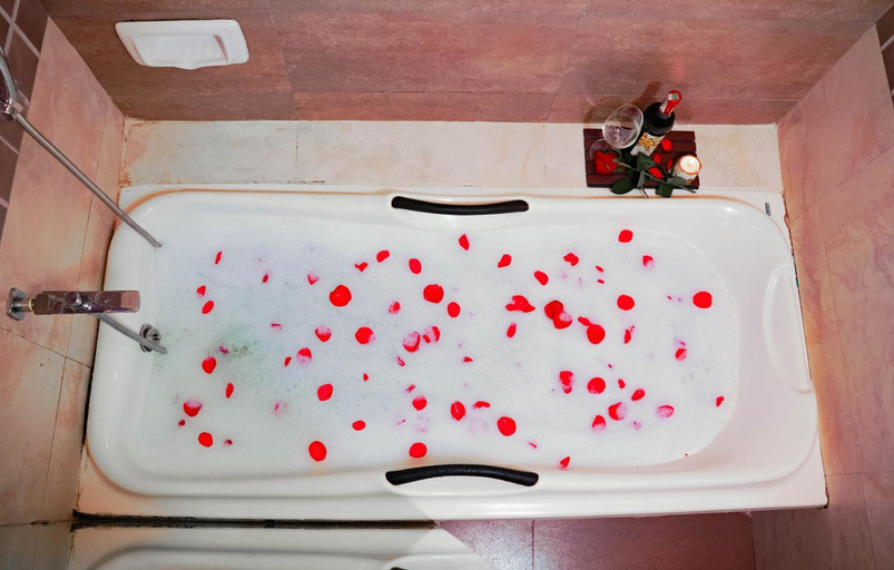 Bathroom 10