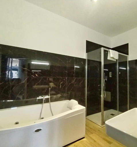 Bathroom 20