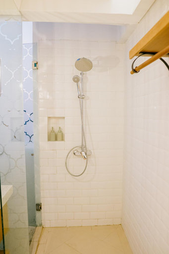 Bathroom 17