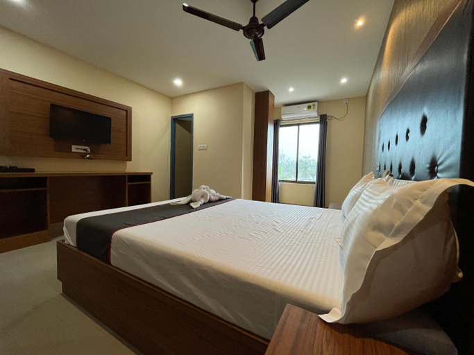 Others 5, The Rhino, Kamrup