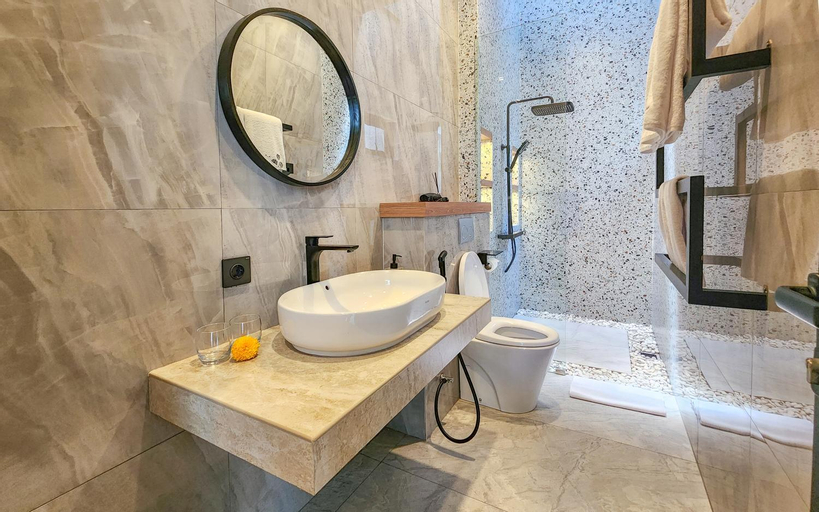Bathroom 8