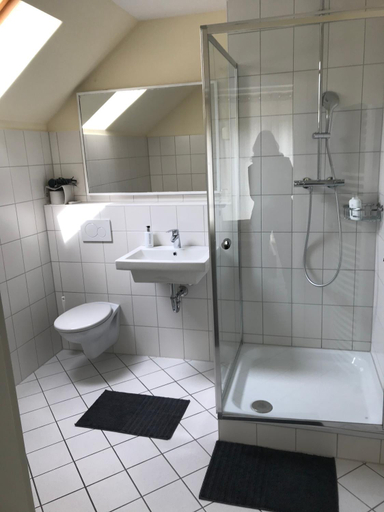 Bathroom, Hotel Rahserhof, Viersen