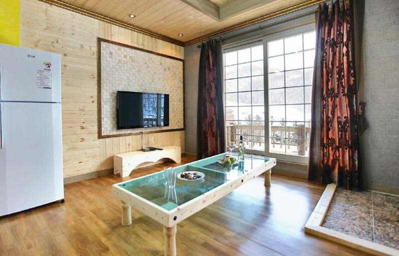 3, Princess Sky Pension, Gongju