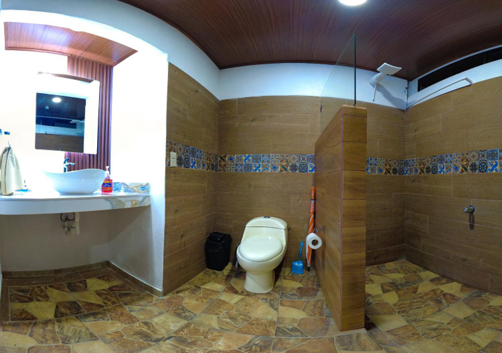 Bathroom 3, Tortuguero7 lake view, Pococí
