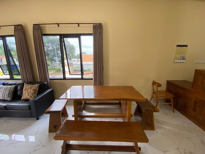 Public Area, RedDoorz Syariah @ Jitu Guest House Purwokerto, Banyumas