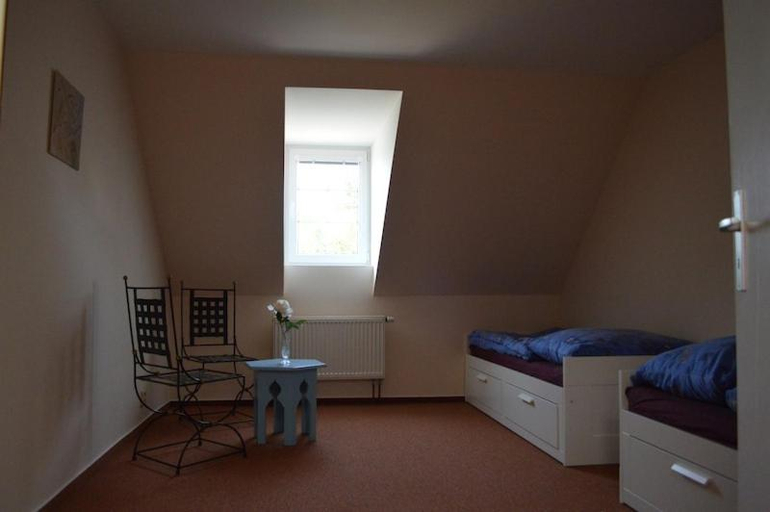 Bedroom 2, Stara Fara, Kladno