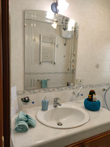 Bathroom 4, Tra Pirandello e Leopardi B&B, Napoli