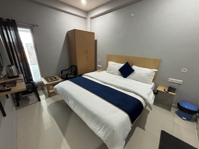 Bedroom 4, The Renaya Hotel, Lucknow