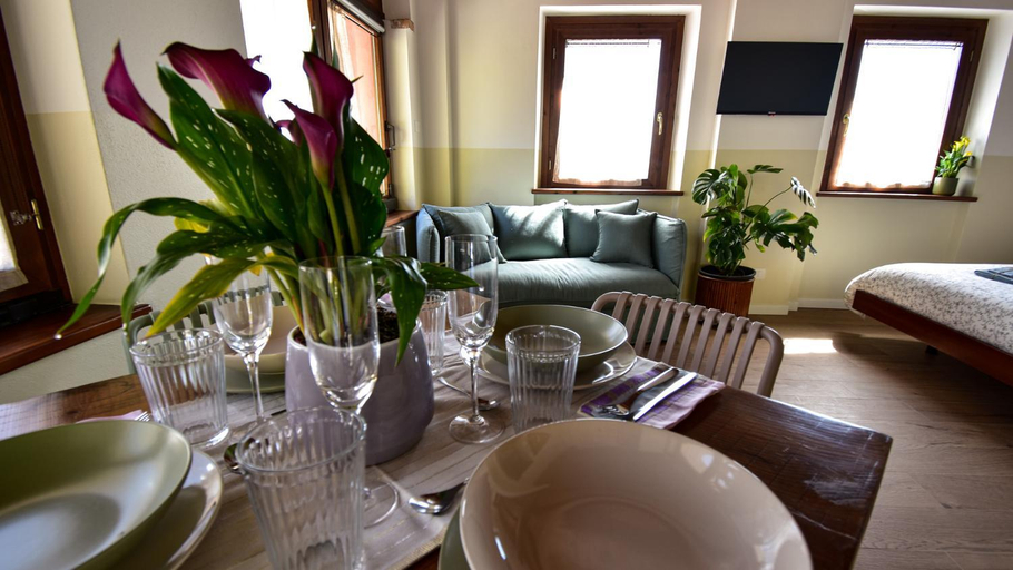 Dining Room 4
