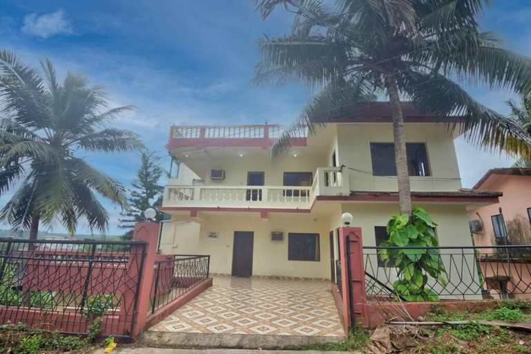 2, Hilltop 4 BHK Villa with Private Pool in Candolim, North Goa
