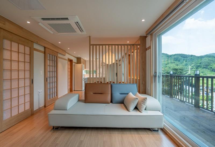 Others 2, Gongju Mori's Forest Pension, Gongju
