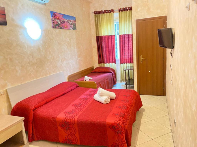 Others 4, Rose Inn Guest House, Roma