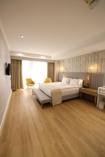 Bedroom 12