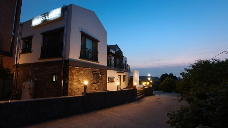 3, Jeju Makarios Pension, Jeju