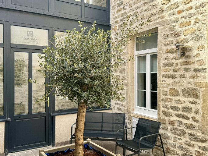 Others 5, Les Suites de l'Enclos - L'Enclos de l'Eveche, Pas-de-Calais