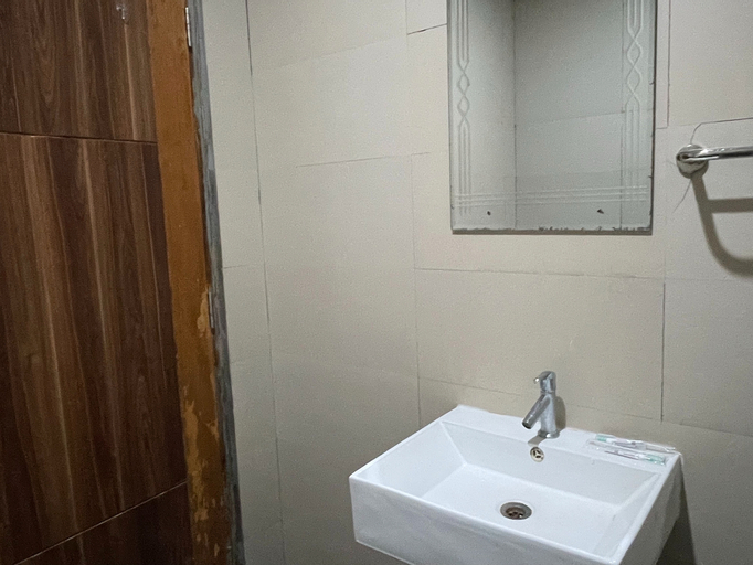 Bathroom 24
