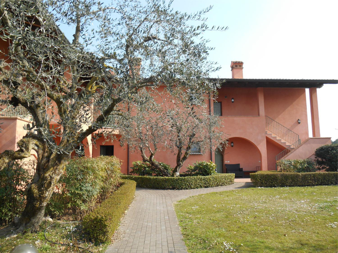 Entrance 5, Bellasirmione, Brescia
