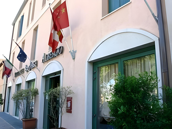 Others 2, Albergo Bice, Ancona
